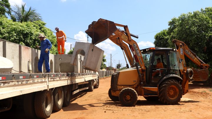 Prefeitura assume e dá continuidade nas obras de Drenagem e Asfalto do Jardim Dourados