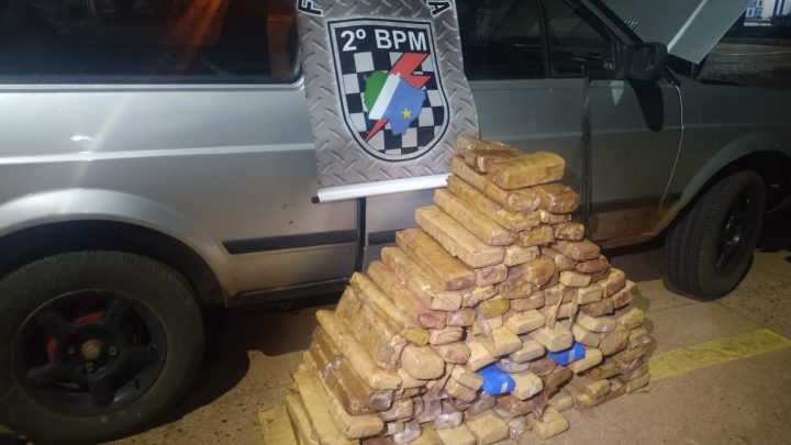 Polícia Militar apreende 120 tabletes de maconha dentro de veículo em Três Lagoas