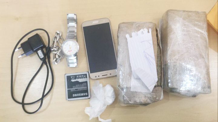 Preso é alvejado por tiro de fuzil ao tentar pegar droga arremessada  para dentro do presídio em Três Lagoas