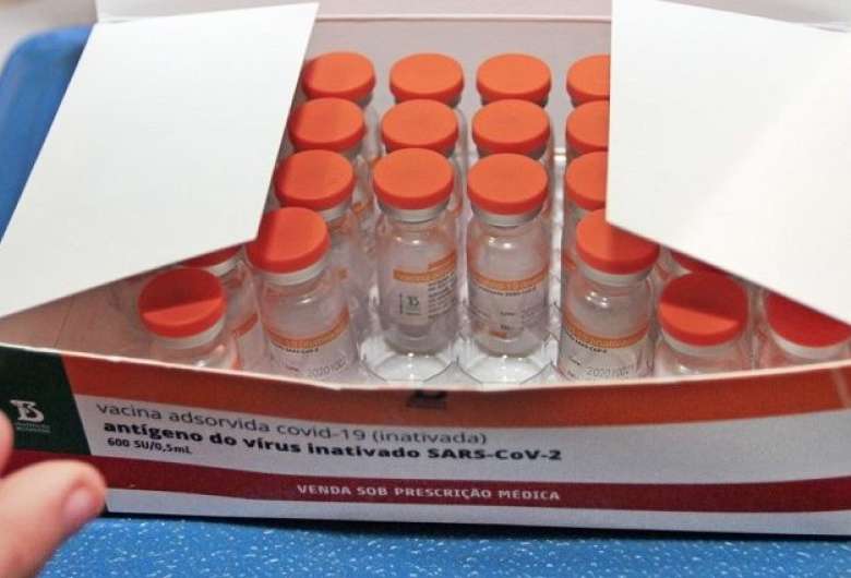 Novo lote da coronavac chega hoje ao MS para aplicação da segunda dose
