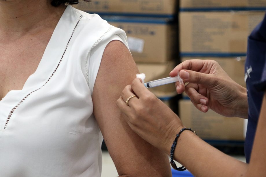 Com remessa de 7.373 doses, SMS de TL dá continuidade na Campanha de Vacinação contra Covid-19, veja os grupos