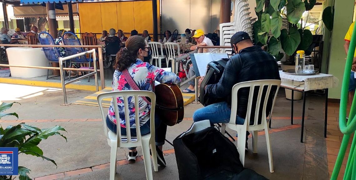 Projeto Harmonia e Esperança da Diretoria de Cultura continua missão de levar música a instituições de Três Lagoas