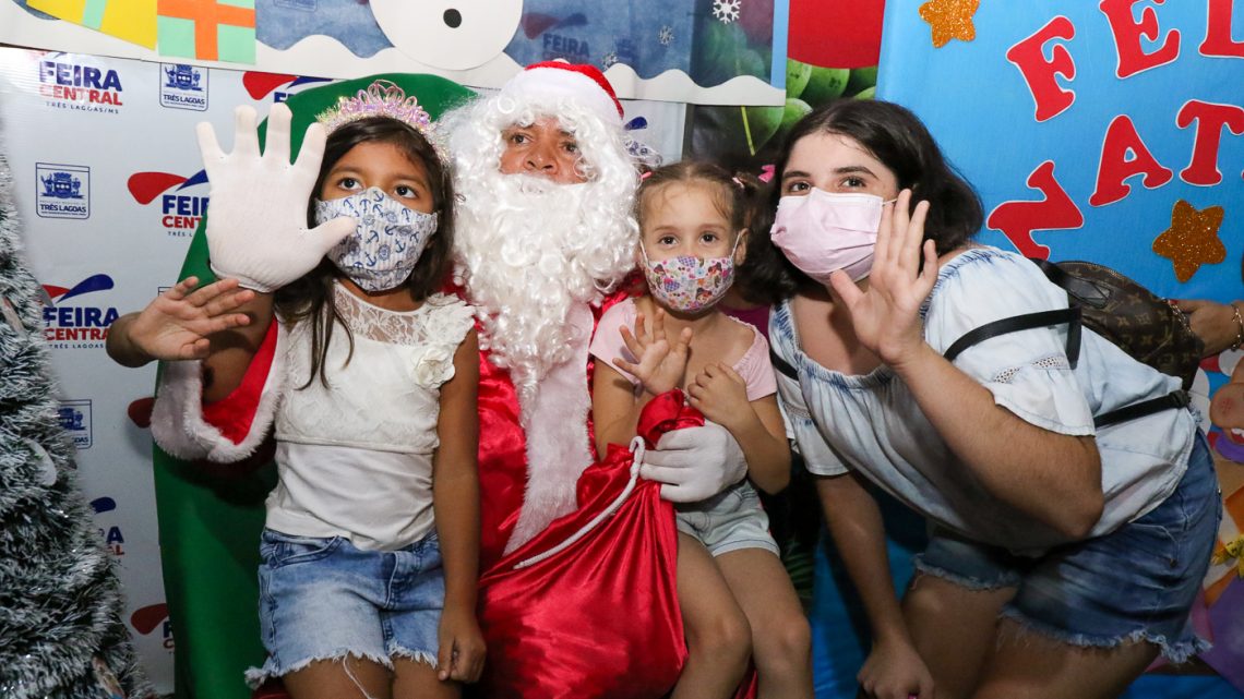 Chegada do Papai Noel na Feira de Três Lagoas emociona crianças e adultos