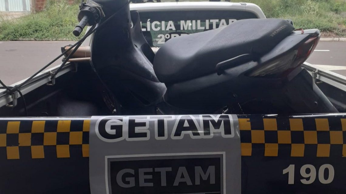 Polícia Militar recupera veículo furtado em Três Lagoas; Duas pessoas são detidas