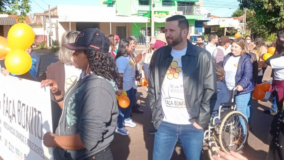 Presidente da Câmara de Água Clara, Saylon Cristiano participa de passeata no Dia Nacional de Combate ao Abuso Infantil