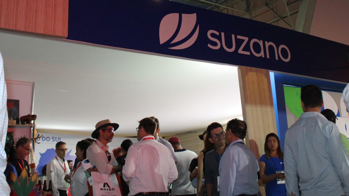 Estande da Suzano recebe centenas de visitantes no primeiro dia da Show Florestal