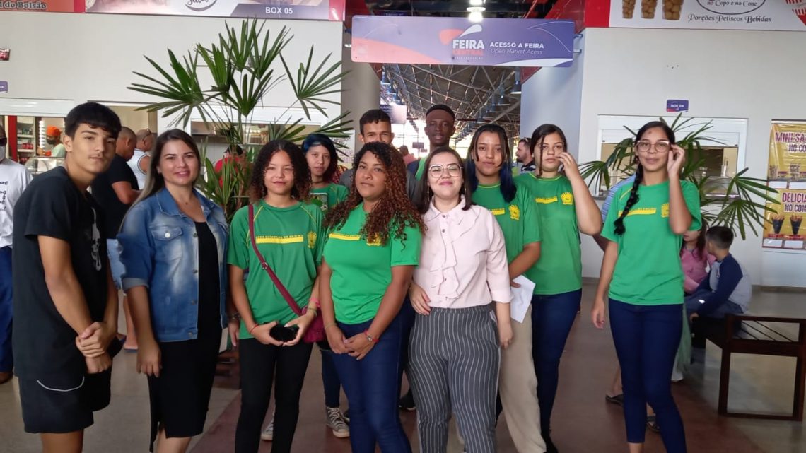 Estudantes da Rede de Ensino do Estado visitam Feira Central Turística de Três Lagoas