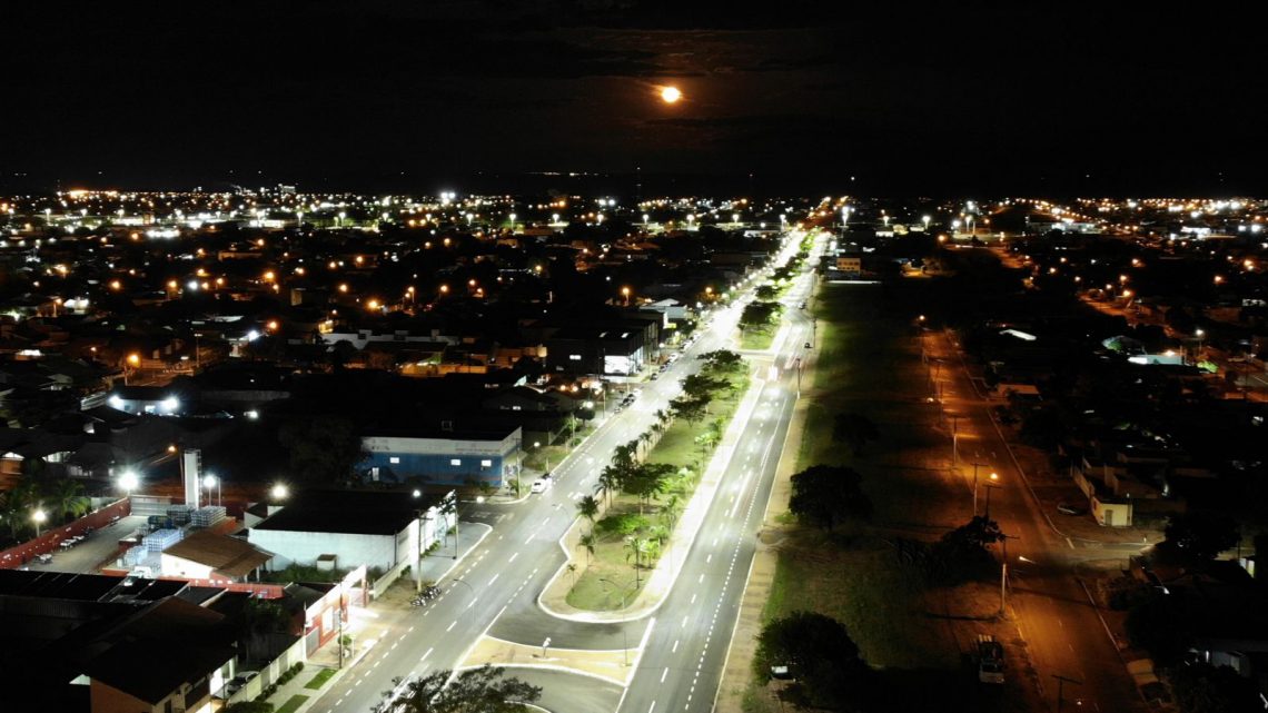 Avenida Rosário Congro passa a contar com iluminação em LED