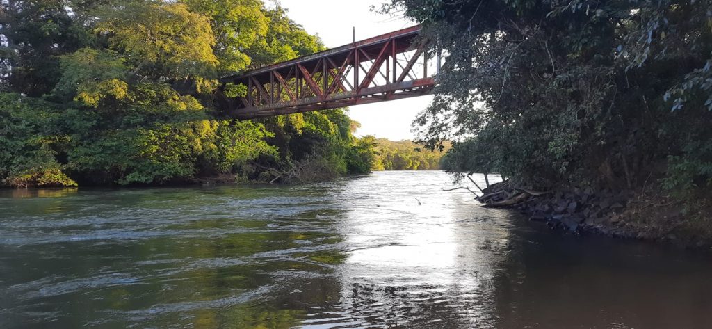 Encontrado corpo de jovem que pulou de ‘pontilhão’ no Rio Verde em Água Clara