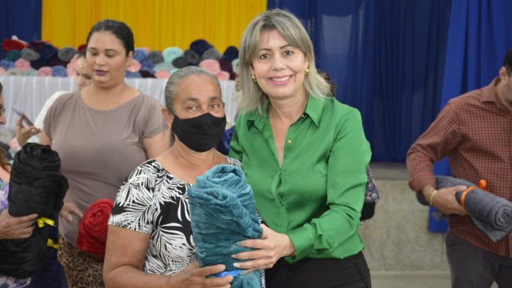 Secretaria de Assistência Social Trabalho e Habitação inicia a entrega de cobertores em Água Clara