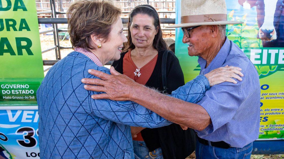 Tereza Cristina e Agraer entregam inscrição do Cadastro Nacional da Agricultura em São Gabriel do Oeste