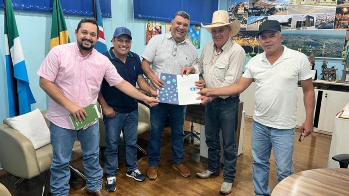 MODELO – TL recebe visita de representantes de Anaurilândia para tratar sobre Torneio de Pesca Esportiva