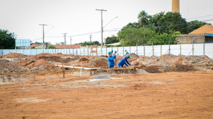 Com previsão de atender 200 crianças, construção do prédio do CEI Santa Luzia segue dentro do prazo