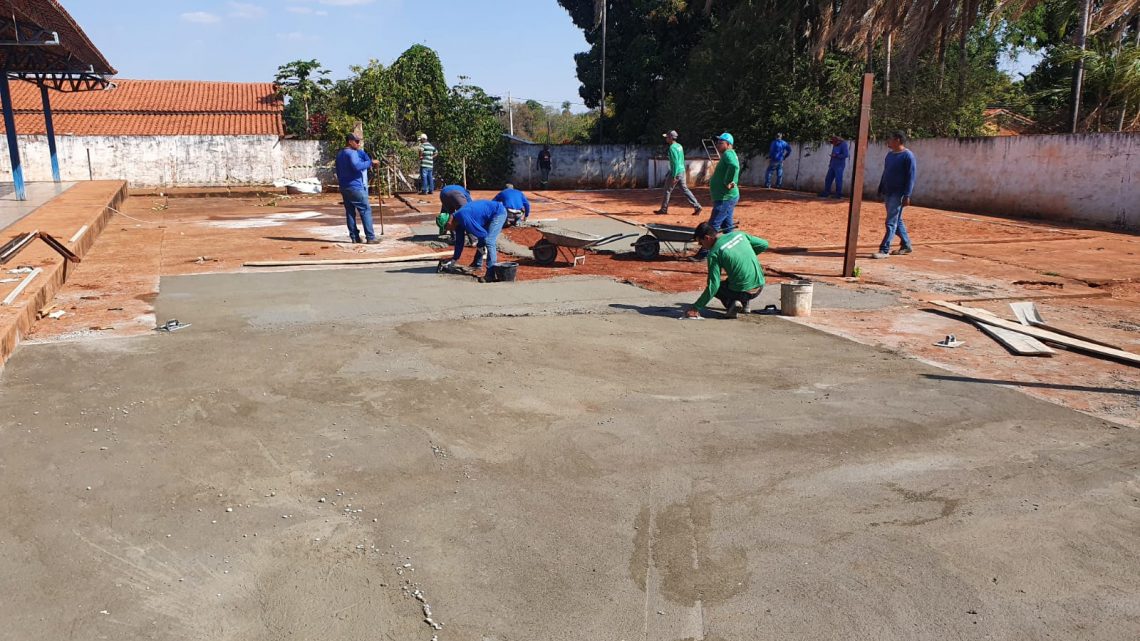 SEINTRA inicia construção de calçadas no Centro Comunitário do Distrito de Arapuá