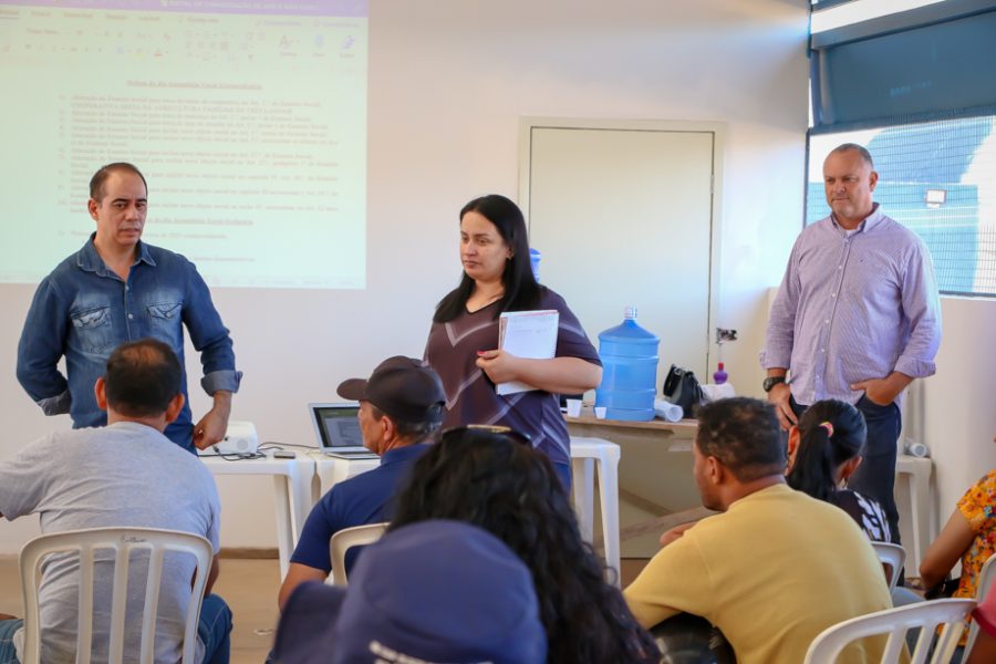 SEMEA e produtores rurais discutem formalização da Central de Comercialização da Agricultura Familiar em Três Lagoas