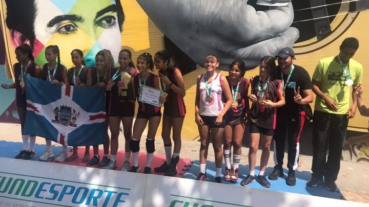 Rumo ao Jogos Brasileiros – equipe feminina da LULOCA vence Copa dos Campeões de voleibol – 12 a 14 anos