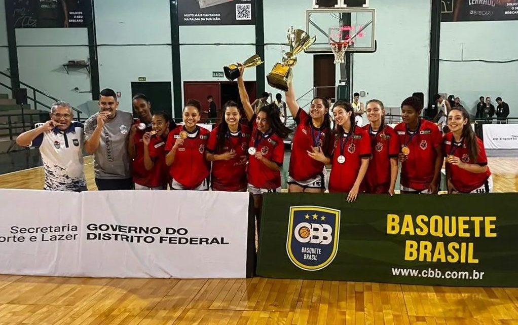 Com alunas da SEJUVEL, time feminino de MS é campeão do Campeonato Brasileiro Regional Centro Oeste de Basquetebol sub-18