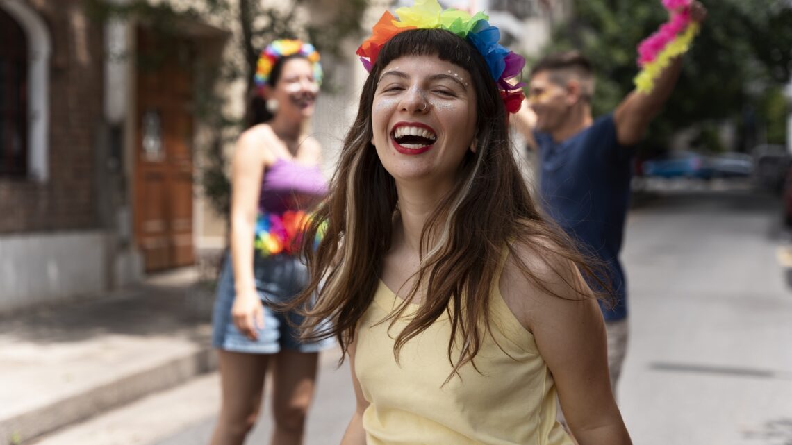 Confederação Nacional do Comércio estima que o Carnaval movimentará R$ 8,18 bilhões no Brasil