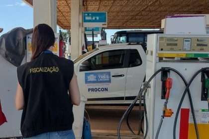 DE OLHO NO PREÇO – PROCON fiscaliza postos de combustível de Três Lagoas após aumento do preço da gasolina e etanol