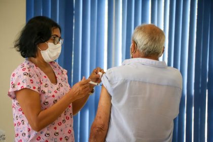 Vacina bivalente é liberada para todos os grupos prioritários em Três Lagoas, veja quais são