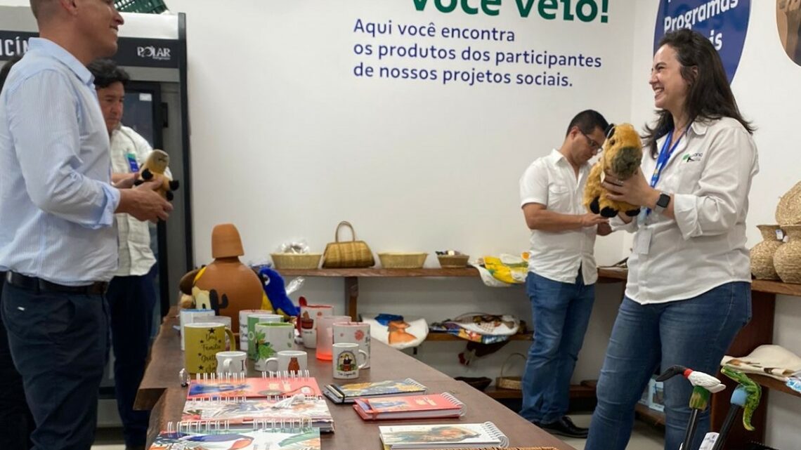 Loja instalada na Unidade da Suzano gera renda extra para artesãs(ãos) e produtores rurais de Três Lagoas