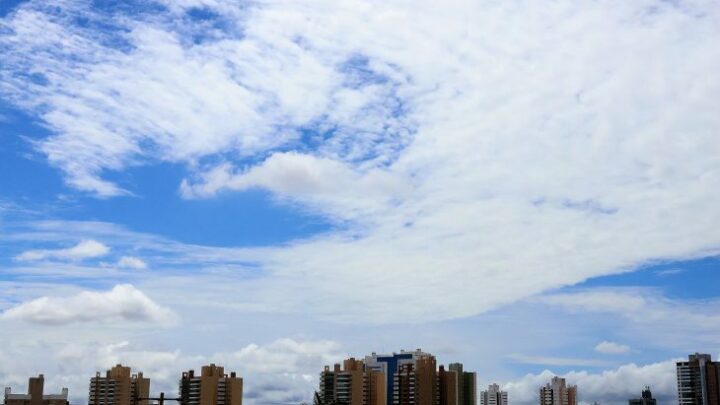 Sol e variação de nebulosidade são esperados em MS nesta terça-feira