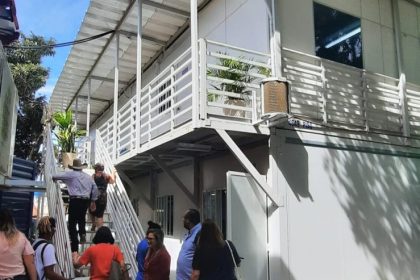 PRATICIDADE e CUSTO/BENEFÍCIO – Guerreiro visita escolas construída com sistemas modernos