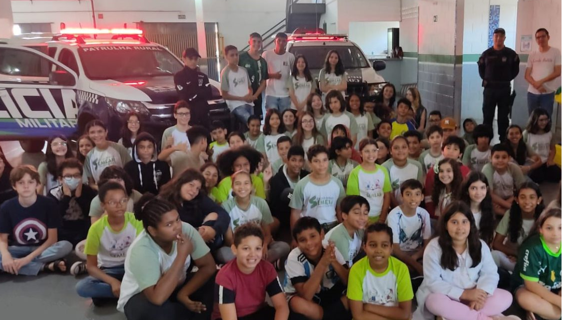 Polícia Militar participa de palestra na Escola Batista Semear em Três Lagoas