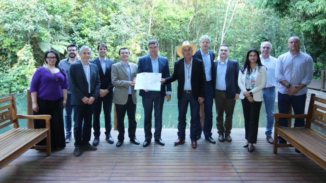 Guerreiro, Governo do Estado e Empresa Bracell firmam termo de compromisso para preservação do Parque do Pombo e outras unidades de conservação de MS