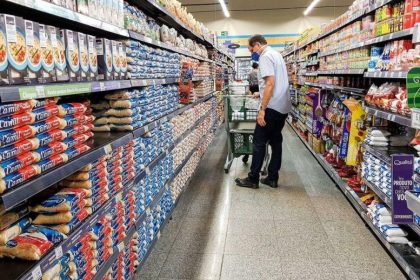 Pesquisa de gêneros alimentícios auxilia consumidores na hora de ir às compras em Três Lagoas