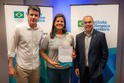 ÚNICA NO CENTRO-OESTE – Professora Ana Rita é reconhecida pelo Comitê Olímpico e integra grupo seleto
