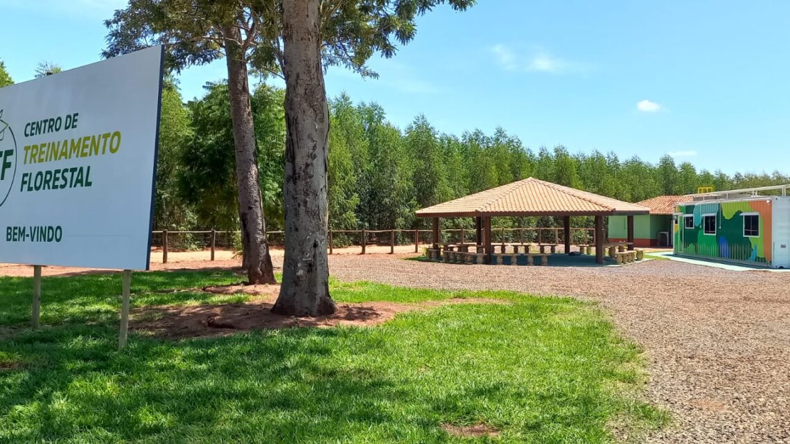 Eldorado Brasil inaugura Centro de Treinamento Itinerante Florestal