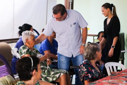 Dr. Cassiano visita lar de idosos e discute ampliação e aumento de repasse para a instituição